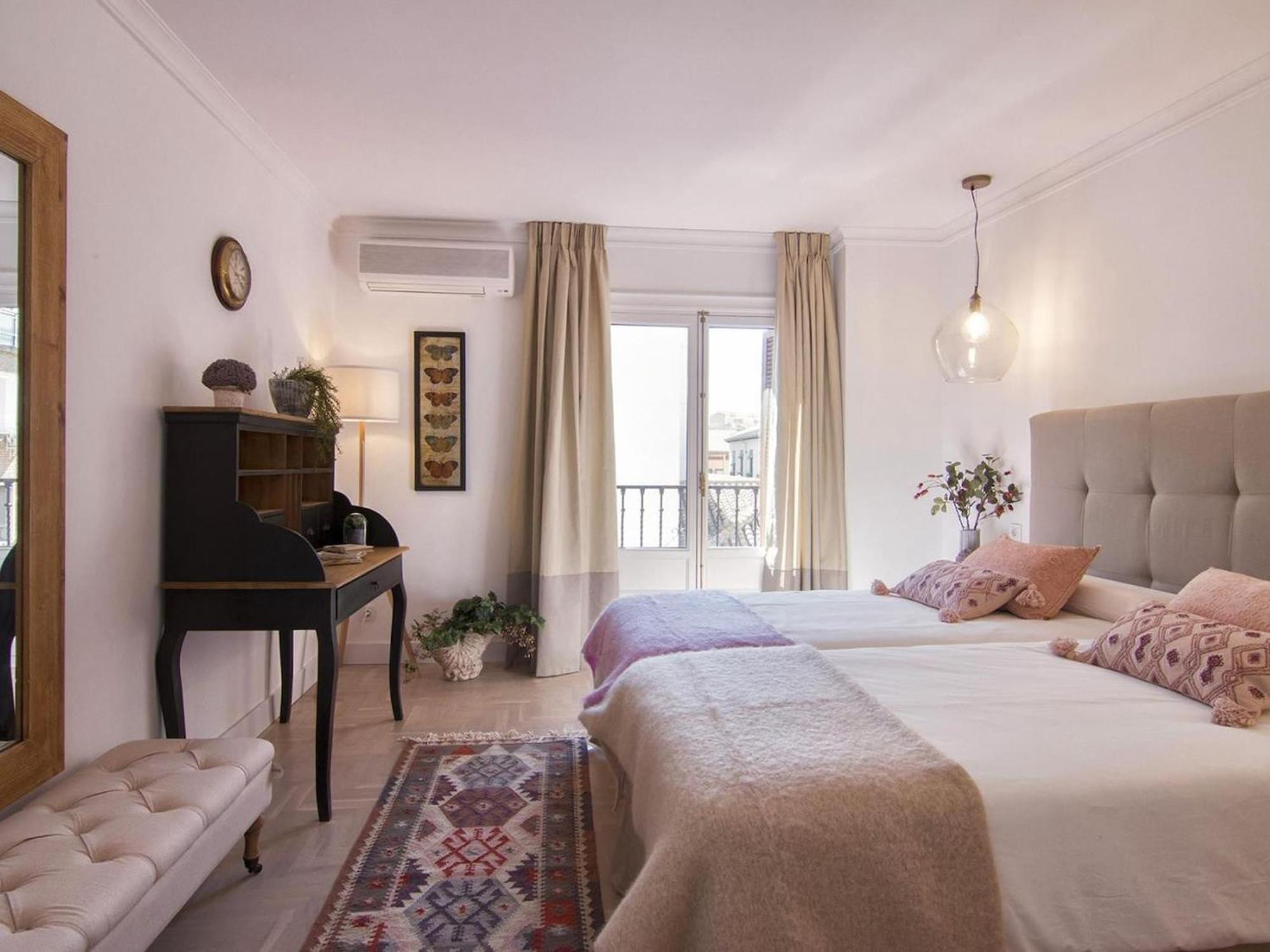 Glow And Elegant Apartment In Granada Center Free Parking Eksteriør bilde